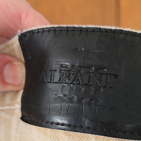 Men's Tan Jeans Size 42x32, In Fantastic Shape ! - Picture 5 of 5